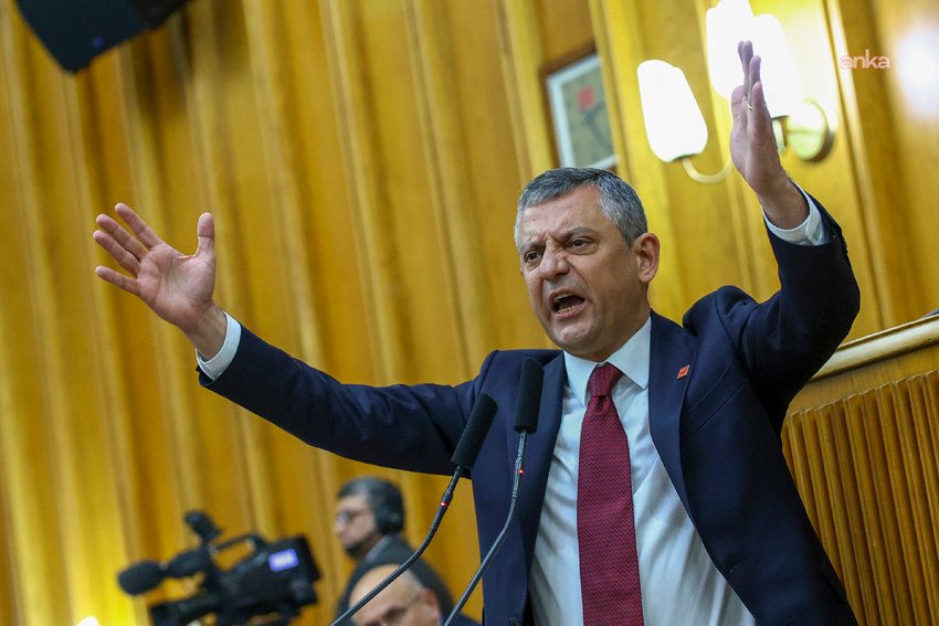 CHP Genel Başkanı Özgür Özel, CHP'den istifa eden Keçiören Belediye