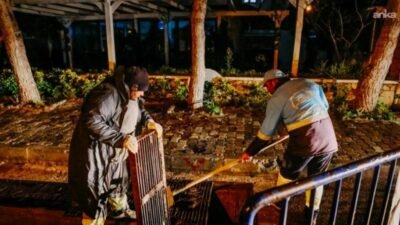 Çeşme Belediyesi, hafta sonu boyunca ilçede etkili olan şiddetli sağanak