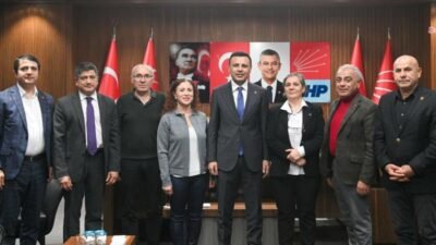 CHP İstanbul İl Başkanı Özgür Çelik, TTB, TMMOB, DİSK ve