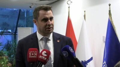 CHP İzmir İl Başkanı Çağatay Güç, AK Parti'nin İzmir'e yatırım