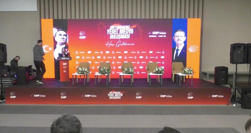 CHP tarafından Kastamonu’da düzenlenen Batı Karadeniz Yerel Medya Buluşması’nda konuşan