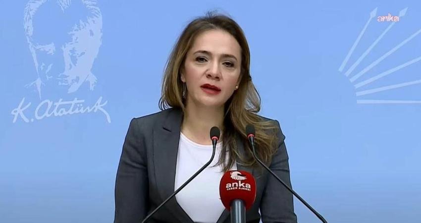 CHP’li Gamze Akkuş İlgezdi: “İktidarın ekonomi politikaları sonucu bayramlarda torunlarına harçlık veremeyen emeklimizin tek derdi açlık oldu” CHP İstanbul Milletvekili Gamze Akkuş İlgezdi, emeklilere ödenen bayram ikramiyelerinin enflasyon