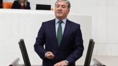 CHP Grup Başkanvekili Murat Emir, MHP Genel Başkan Yardımcısı Yaşar