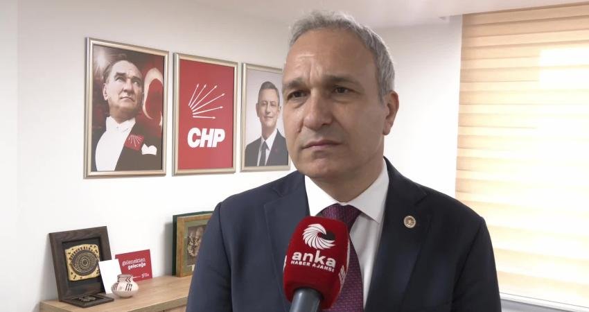 CHP’li Özçağdaş’dan “selefi andı” tepkisi: “Bu yol açıldığında bundan yararlanmak isteyenler gelirler selefi andı okutmaya başlarlar” CHP Milli Eğitim Politika Kurulu Başkanı Suat Özçağdaş, İstanbul’da bir