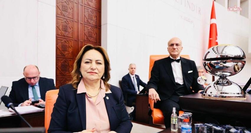 CHP’li Şevkin’den, emeklilerin bayram ikramiyesinin net asgari ücret tutarına eşitlenmesini öngören kanun teklifi CHP Adana Milletvekili Müzeyyen Şevkin, emeklilerin bayram ikramiyesinin, net asgari ücret