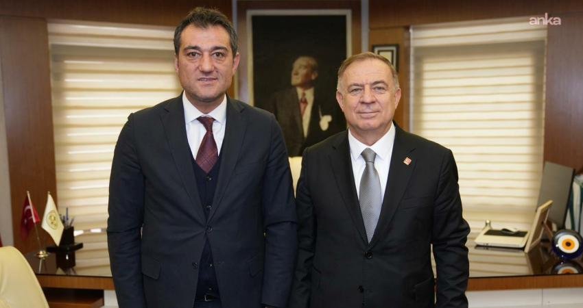 CHP’li Zeybek’ten Giresun Belediye Başkanı Köse’ye ziyaret CHP Genel Başkan Yardımcısı Gökan Zeybek, Giresun Belediye Başkanı Fuat