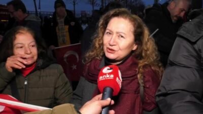 CHP'nin Adalar'da düzenlediği mitinginde konuşan bir yurttaş, "Adı 'adalet' olan parti,