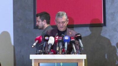 CHP Genel Başkanı Özgür Özel, Milli Eğitim Bakanı Yusuf Tekin