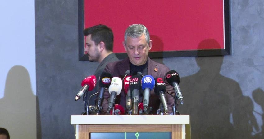 CHP Genel Başkanı Özgür Özel, Milli Eğitim Bakanı Yusuf Tekin