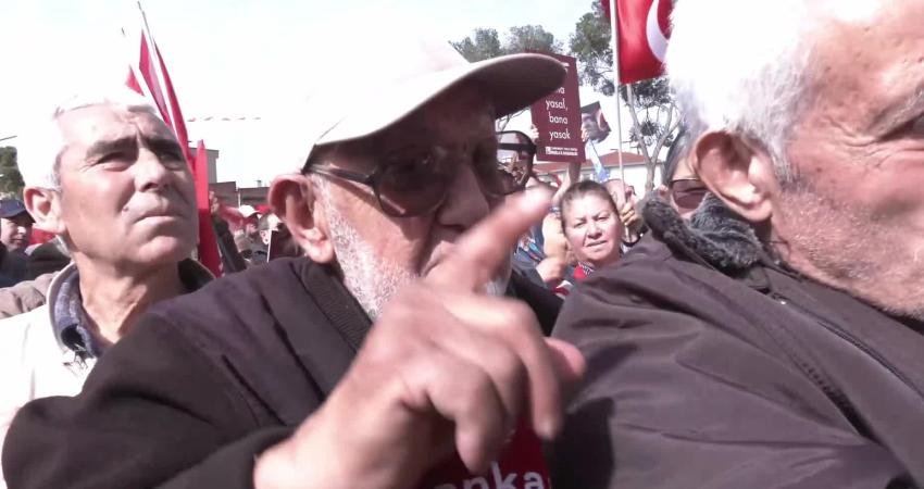 CHP’nin Milas’ta “Millet İradesine Sahip Çıkıyor” mitingi… Vatandaşlar Akbelen’deki kamulaştırma kararına tepkili: Ülkemiz büyük bir talan altında Muğla’daki "Millet İradesine Sahip Çıkıyor" mitingine katılanlar, Akbelen Ormanı çevresindeki