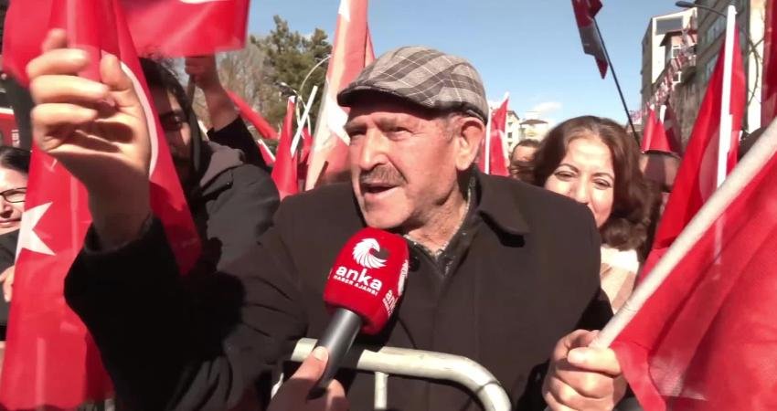 CHP'nin, "Millet İradesine Sahip Çıkıyor" mitinglerinin 86'ncısının yapıldığı Çorum'da emekliler,