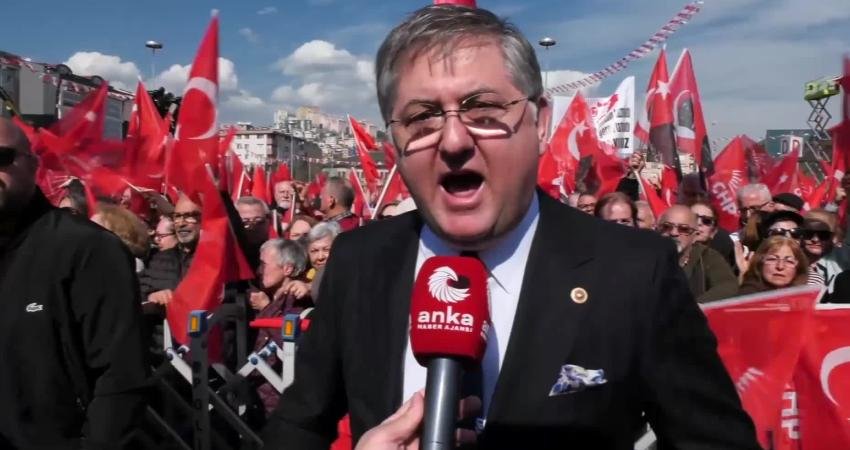 CHP’nin “Millet İradesine Sahip Çıkıyor” mitingi Kocaeli’de… Harun Özgür Yıldızlı: “Demokrasiye, hukuka, adalete susamış bir kitle ile karşı karşıyayız” CHP Kocaeli Milletvekili Harun Özgür Yıldızlı, miting alanında çok büyük