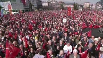 CHP Genel Başkanı Özgür Özel, iki boğaz köprüsü ve yedi