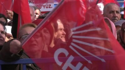 CHP’nin "Millet İradesine Sahip Çıkıyor" mitinglerinin 93'üncüsü Burdur'da düzenlendi. CHP