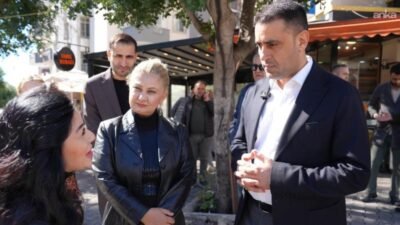 Çukurova Belediye Başkanı Emrah Kozay, saha incelemeleri kapsamında Toros Mahallesi'ni