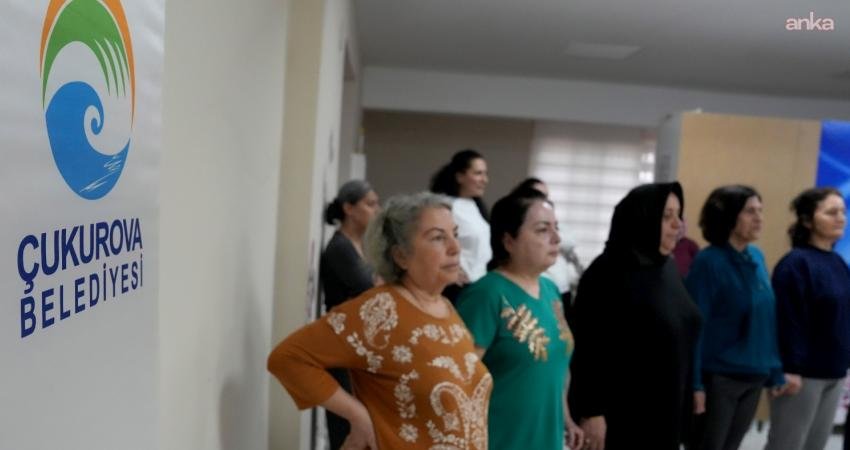Çukurova Belediyesi tarafından Huzurevleri Kadın Sohbet ve Dayanışma Evi’nde açılan