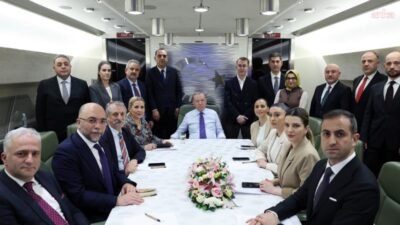 Cumhurbaşkanı Recep Tayyip Erdoğan, "Şimdi CHP'nin içine düştüğü durum siyasetin