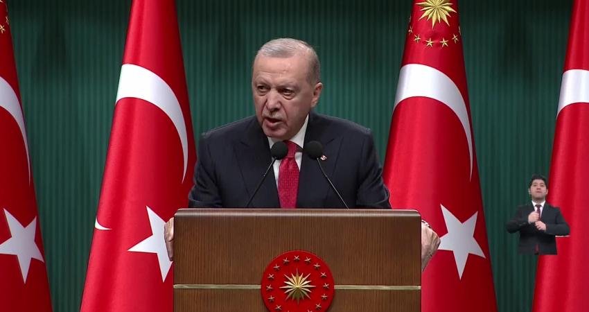 Cumhurbaşkanı Erdoğan: Dünyada bir Türkiye rüzgarı esiyor Cumhurbaşkanı Recep Tayyip Erdoğan, "Dünya sisteminde şiddetli depremlerin yaşandığı günümüzde