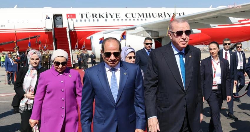 Cumhurbaşkanı Recep Tayyip Erdoğan, Mısır Cumhurbaşkanı Abdulfettah es-Sisi'nin daveti üzerine