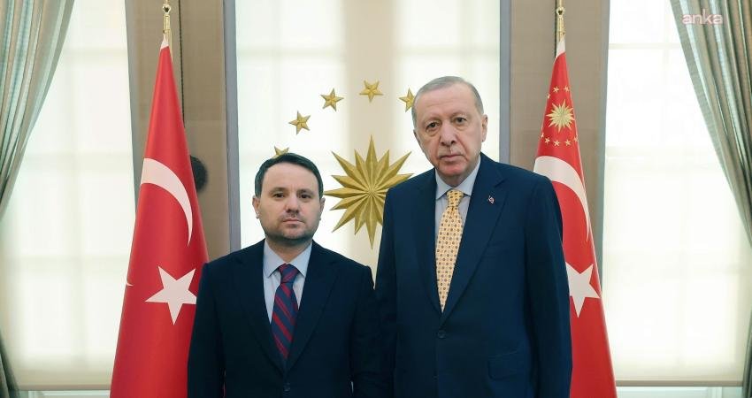 Cumhurbaşkanı Erdoğan tarafından kabul edilen Adalet Bakanı Gürlek: “Türkiye Yüzyılı’nı adaletin yüzyılı yapacağız” Cumhurbaşkanı Recep Tayyip Erdoğan, Adalet Bakanı Akın Gürlek'i kabul etti. Gürlek,