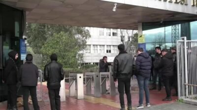 Cumhurbaşkanı Recep Tayyip Erdoğan'ın yurt açılışına katıldığı Boğaziçi Üniversitesi'nin giriş-çıkışları