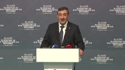 Cumhurbaşkanı Yardımcısı Cevdet Yılmaz Elazığ’da. Elazığ’da  “Elazığ İş Dünyası ve