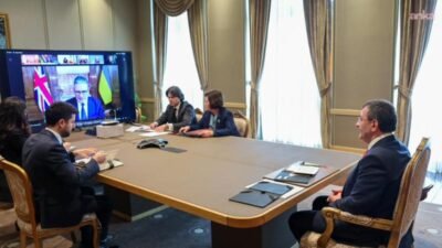 Cumhurbaşkanı Yardımcısı Cevdet Yılmaz, Cumhurbaşkanı Recep Tayyip Erdoğan'ı temsilen Gönüllüler