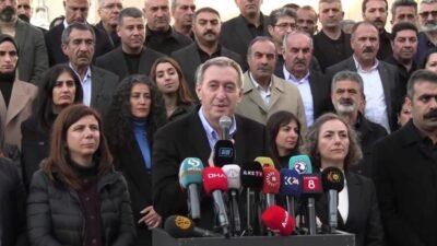 DEM Parti Eş Genel Başkanı Tuncer Bakırhan, Diyarbakır’da partisinin belediye