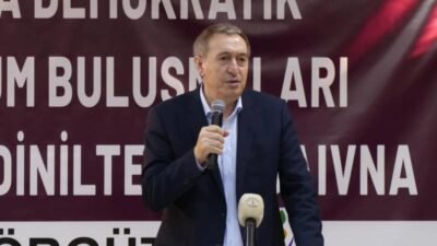 DEM Parti Eş Genel Başkanı Tuncer Bakırhan, Siirt’te partililerle bir