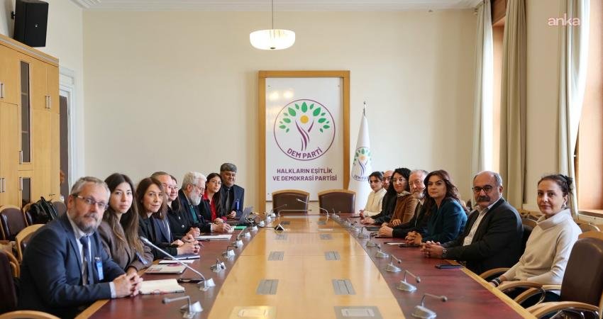 DEM Parti Grubu, Avrupa Demokrasi ve Dünya İnsan Hakları için Avukatlar Derneği heyetini ağırladı Avrupa Demokrasi ve Dünya İnsan Hakları için Avukatlar Derneği (ELDH)