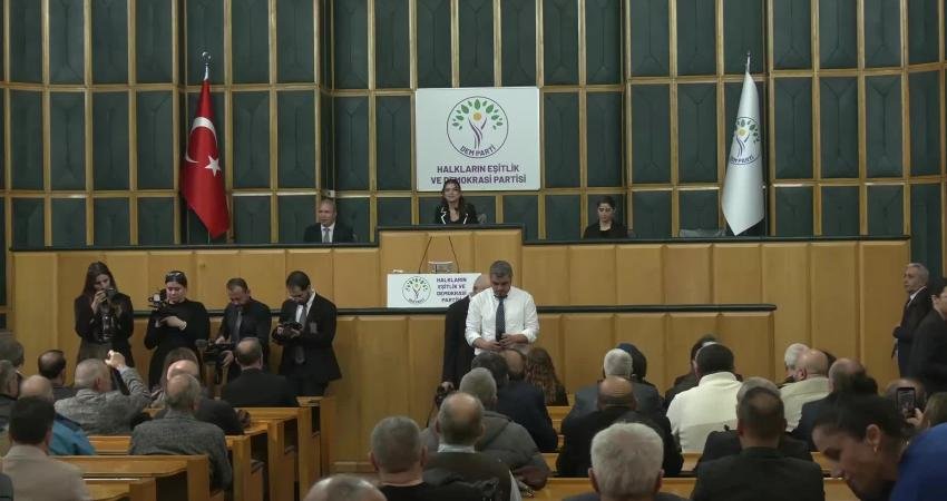 DEM Parti Eş Genel Başkanı Tuncer Bakırhan, bütün siyasi parti