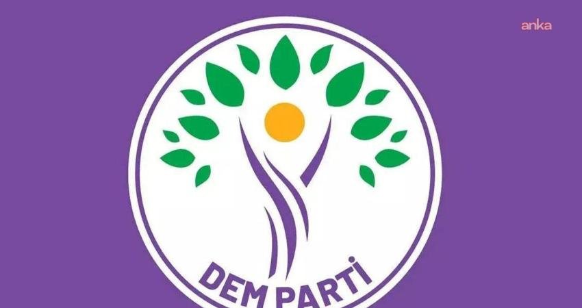 DEM Parti MYK’sı toplandı… Öcalan, cuma günü yeni mesajını paylaşacak DEM Parti Merkez Yürütme Kurulu (MYK), Parti Genel Merkezi'nde bugün