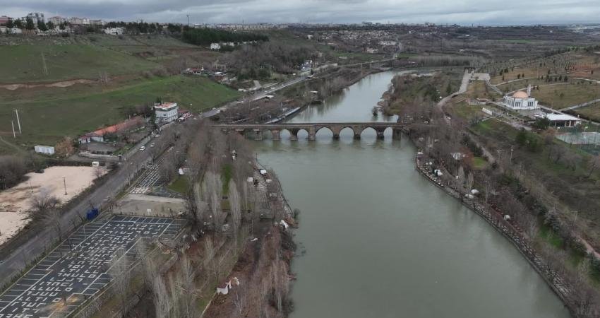 Diyarbakır’da kış mevsiminde yoğun kar yağışı ve ardından sağanak, barajlarda