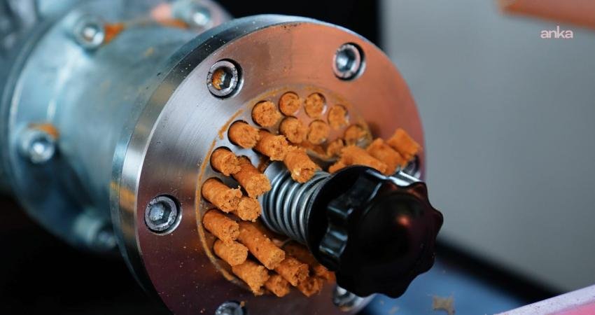 Didim Belediyesi, can dostlar için mama üretiminde kapasiteyi artırdı Didim Belediyesi bünyesinde faaliyet gösteren Mama Fabrikası’nda üretim kapasitesi artırıldı.