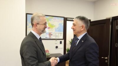 Dışişleri Bakanı Yardımcısı Hacı Ali Özel, Ukrayna'nın Ankara Büyükelçisi Neriman Celal