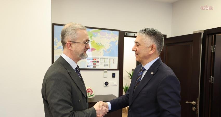 Dışişleri Bakanı Yardımcısı Hacı Ali Özel, Ukrayna'nın Ankara Büyükelçisi Neriman Celal