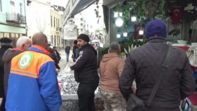 Edirne’de sezona 400 lirayla başlayan hamsinin fiyatı 50 liraya kadar