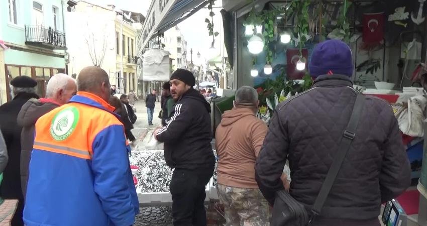 Edirne’de sezona 400 lirayla başlayan hamsinin fiyatı 50 liraya kadar
