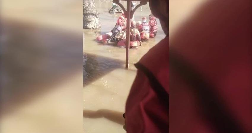 Edirne’de Meriç ve Tunca nehirlerinin taşması sonucu Bosna Köy’de mahsur