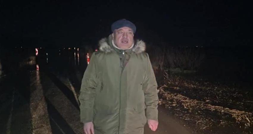 Edirne’de Meriç Nehri seddesi patladı, yol kapanma tehlikesi ile karşı karşıya Edirne’de yağmur yağışları ve Bulgaristan’ın baraj kapaklarını açması sonucu Meriç