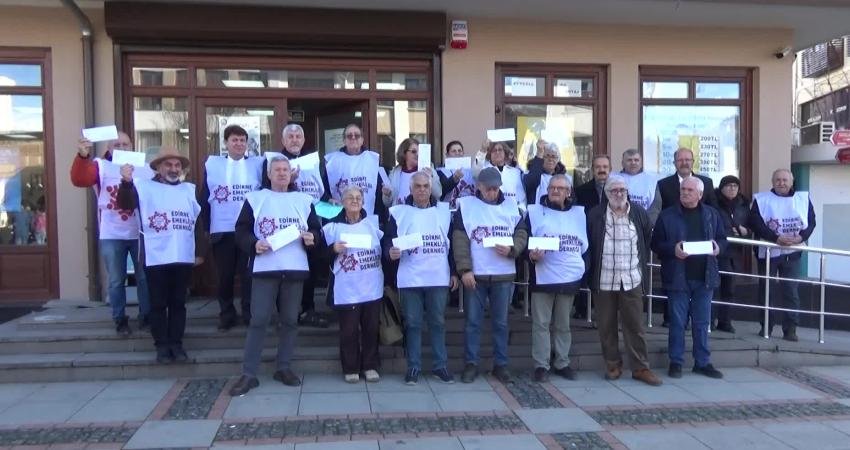 Edirne Emekliler Derneği üyeleri, emeklilerin yaşadığı sorunlar ve talepleriyle ilgili