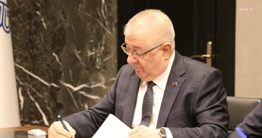 Edremit Belediye Başkanı Ertaş: “En kısa sürede ilçemize yeni sağlık merkezleri ile sosyal ve kültürel tesisler kazandırıyoruz” Edremit Belediye Başkanı Mehmet Ertaş, “Edremit’te hayırsever vatandaşlarımızın katkılarıyla çok önemli