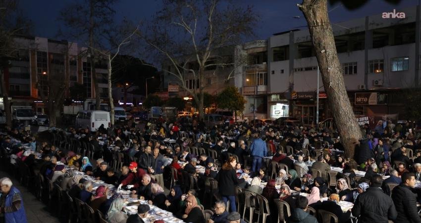 Efeler Belediyesi, ramazan ayı boyunca ilçenin farklı mahallelerinde kuracağı iftar