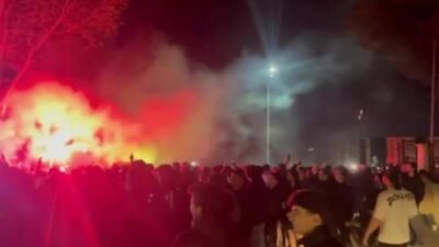 İzmir’de Ege Üniversitesi KYK Erkek Öğrenci Yurdu’nda kalan öğrenciler, sıcak