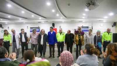 Etimesgut Belediyesi Emekli Tiyatrosu, sanatın birleştirici ve iyileştirici gücünü Onkoloji