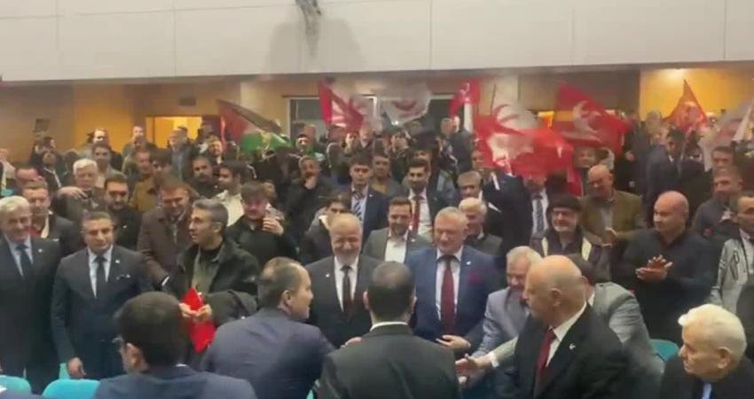 Yeniden Refah Partisi (YRP) Genel Başkanı Fatih Erbakan, açlık sınırının 30