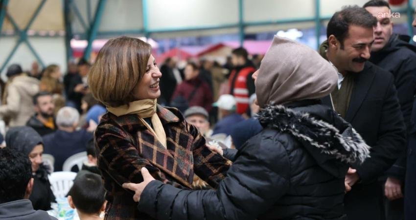Eskişehir Büyükşehir Belediye Başkanı Ünlüce, İnönü’de iftar programına katıldı Eskişehir Büyükşehir Belediye (EBB) Başkanı Ayşe Ünlüce, İnönü’de düzenlenen iftar
