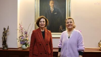 Eskişehir Büyükşehir Belediye (EBB) Başkanı Ayşe Ünlüce, İzmit Belediye Başkanı