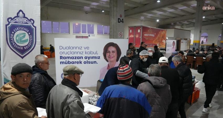 Eskişehir Büyükşehir Belediyesi (EBB), ramazan ruhunu şehre yaymak için bu