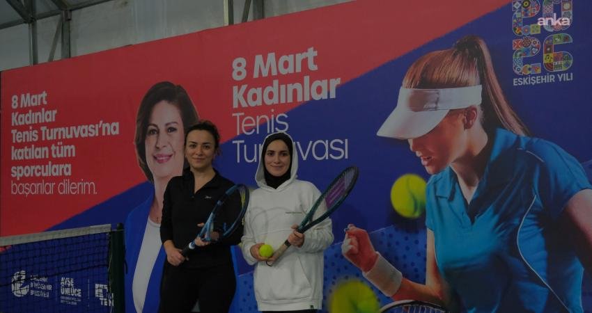 Eskişehir’de “8 Mart Kadınlar Tenis Turnuvası” başladı Eskişehir Büyükşehir Belediyesi’nin (EBB) Eskişehir Tenis Akademisi (ETA) iş birliğiyle